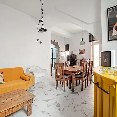 Spacious House In Santiago - Between Wines And Flamenco Holiday home *